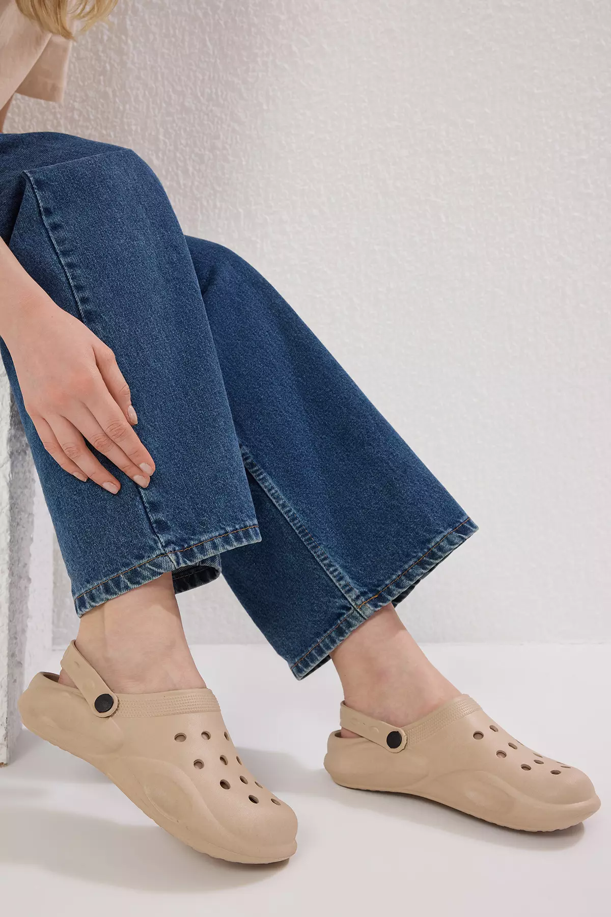 Beige Light Sole Eva Women's Flat Closed Front Sandals Slippers Takss25Sd00031