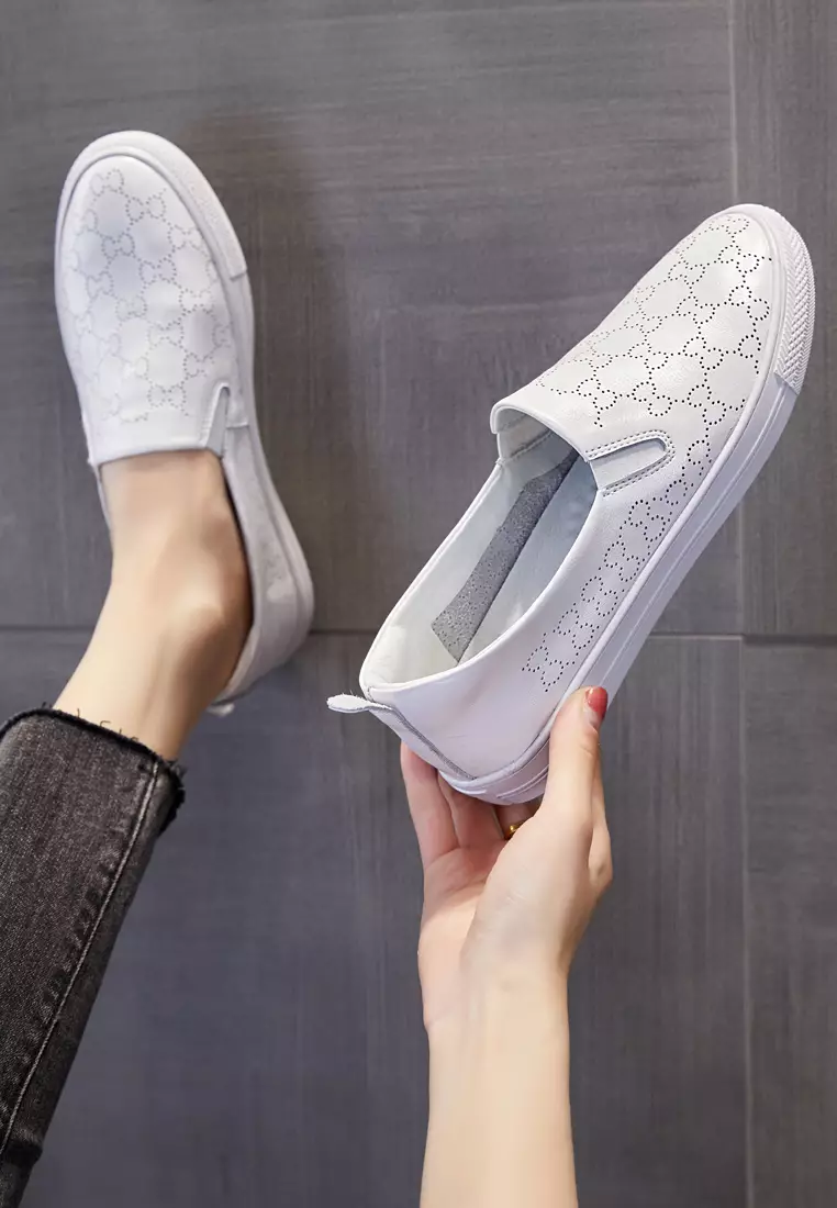 Hollowed Out Style Leather Slip-Ons RX1292-1