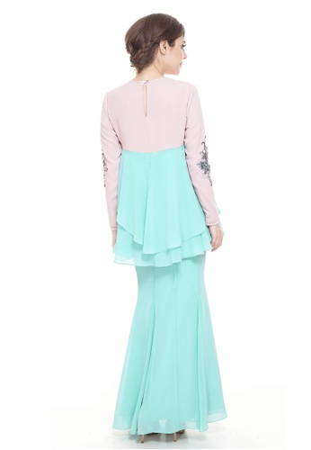 Buy Dera Dolly Kurung Modern from Rina Nichie Couture in Grey and Green at Zalora