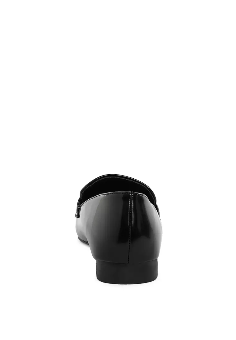 Flat Heel Loafers In Black
