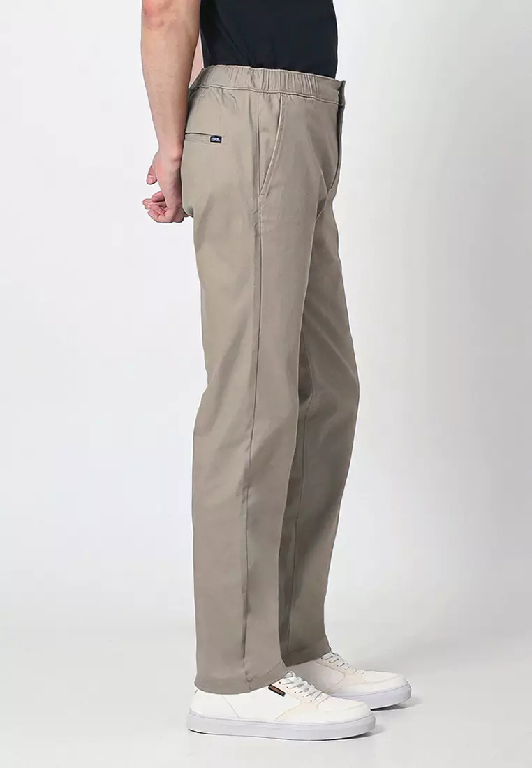 Celana Panjang Chinos Pria Reguler Fit BRISTOL KHAKY Celana Chino Pria Reguler Fit