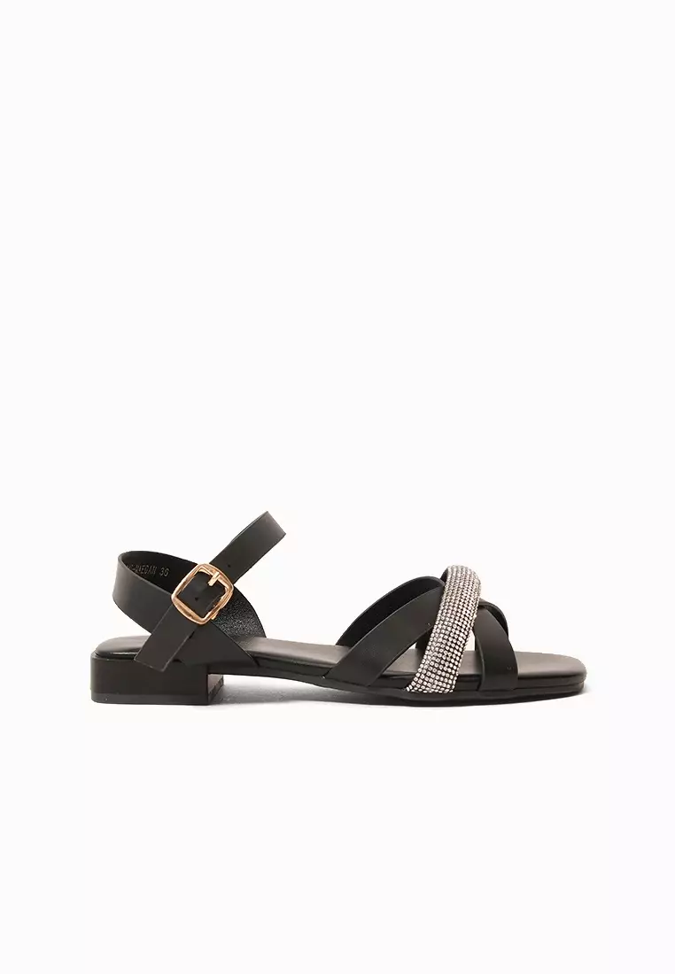 Discount on CLN  shoes - SKU: Maegan Sandals