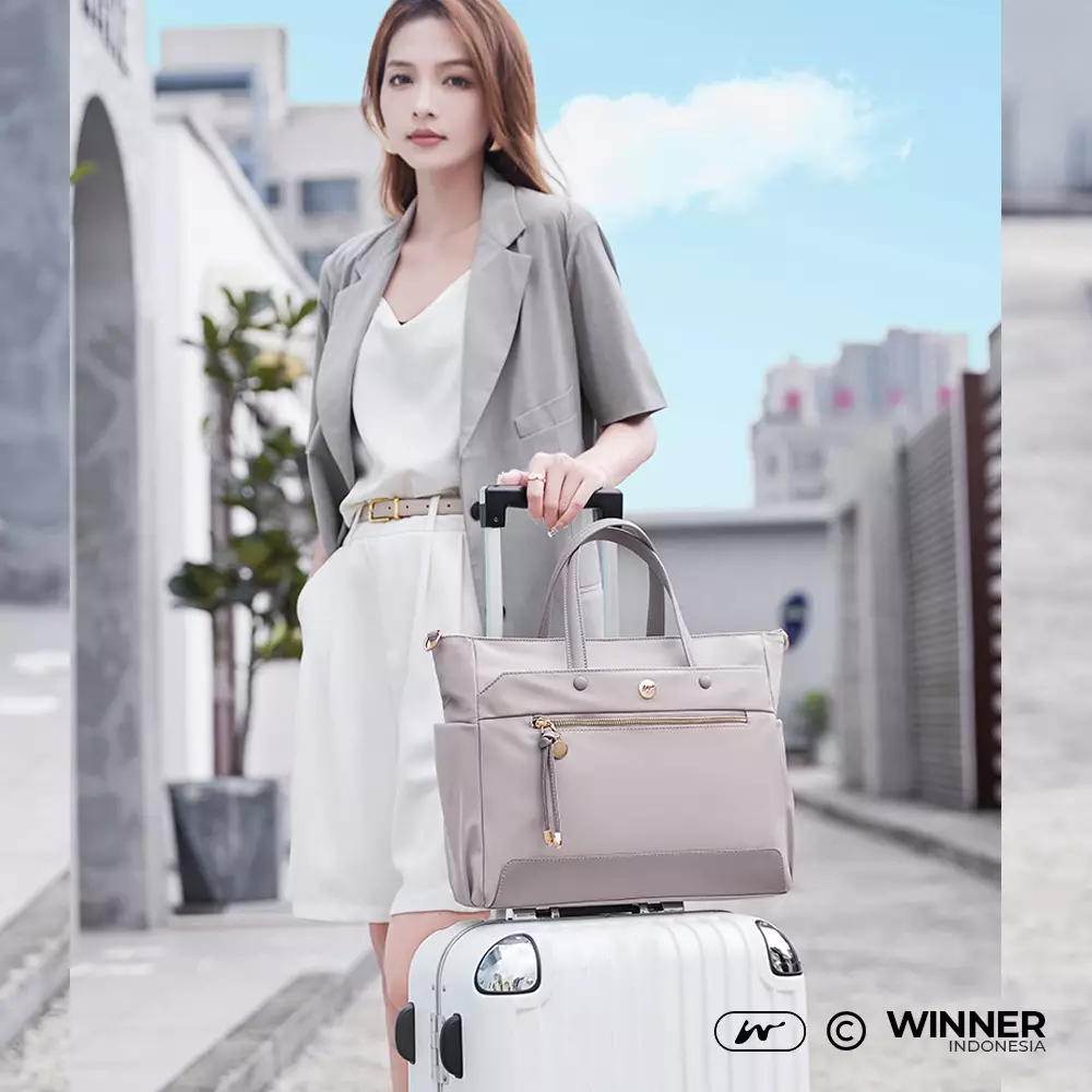 Tas Laptop 15,6 inch Bahu Selempang Nilon Oxford Anti-Air Wanita Bag (T14-024-5185) - Warna Light-Pink 15,6 inch