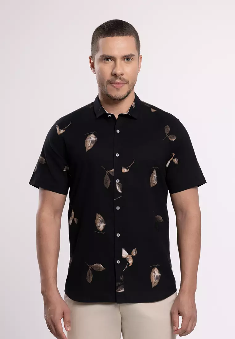 MOC Kemeja Lengan Pendek Pria GODRIC-BLACK