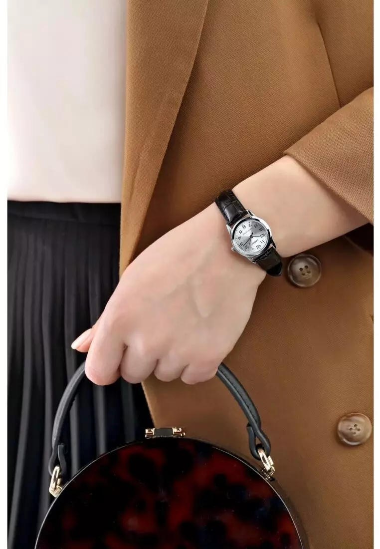 Couple Analog Watch MTP/LTP-V001L-7B Black Leather Strap