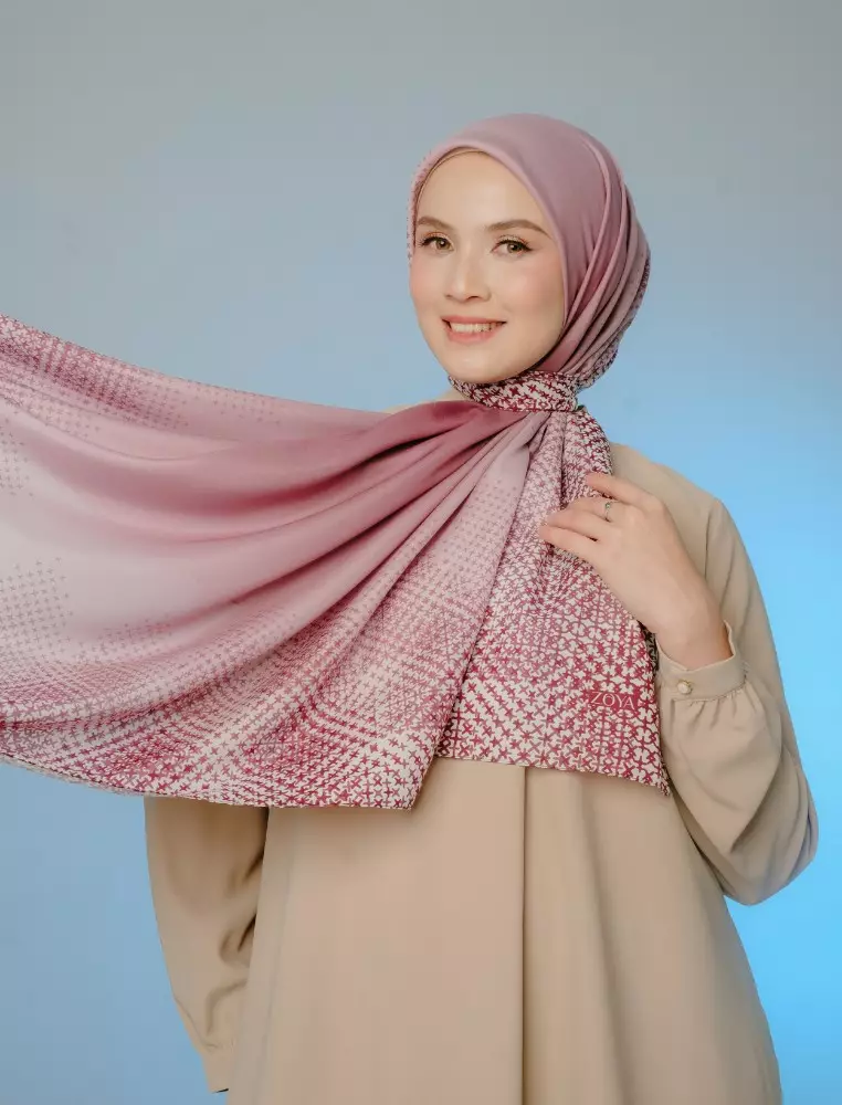 AUZORA Scarf Maroon - Kerudung Hijab Segiempat Motif With Pouch Ziplock - Bahan Poly Fine - Ukuran 110x110