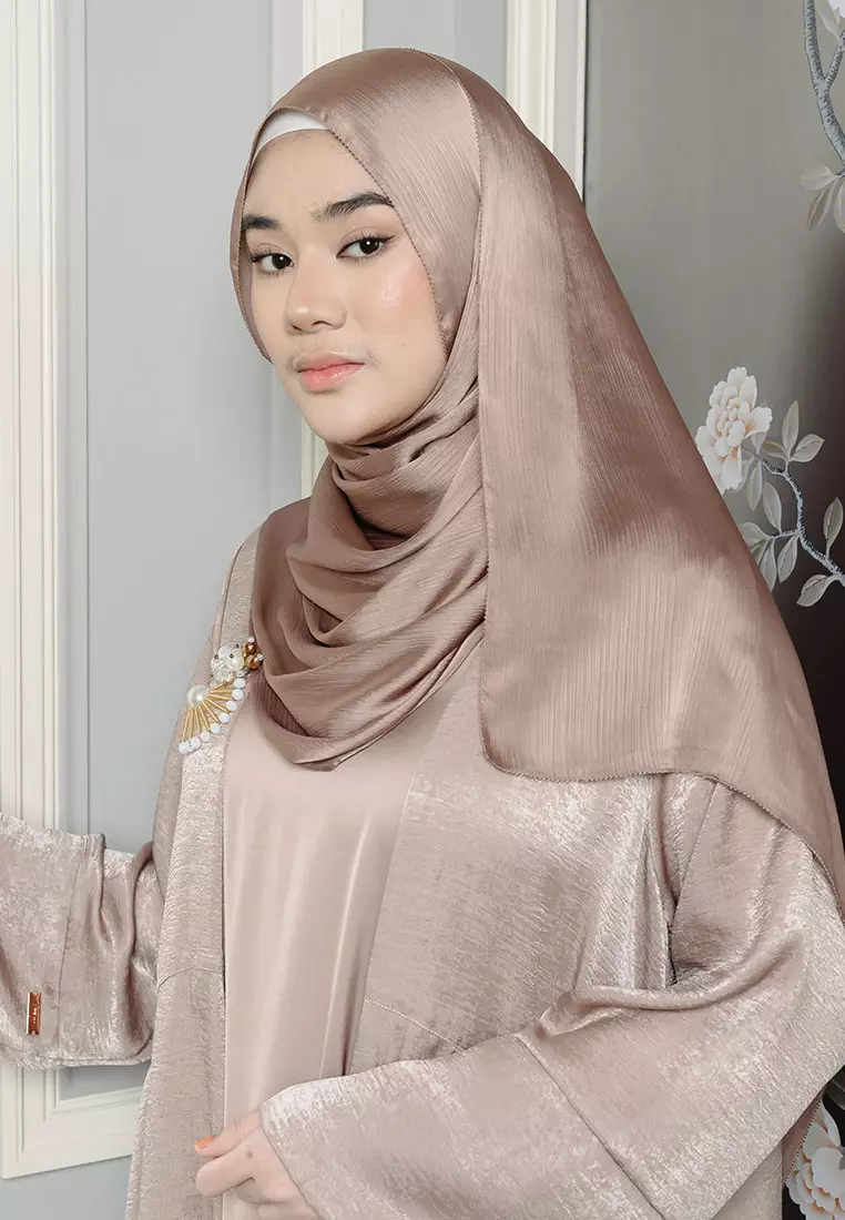 Rayya Silk Eyelash Brownie