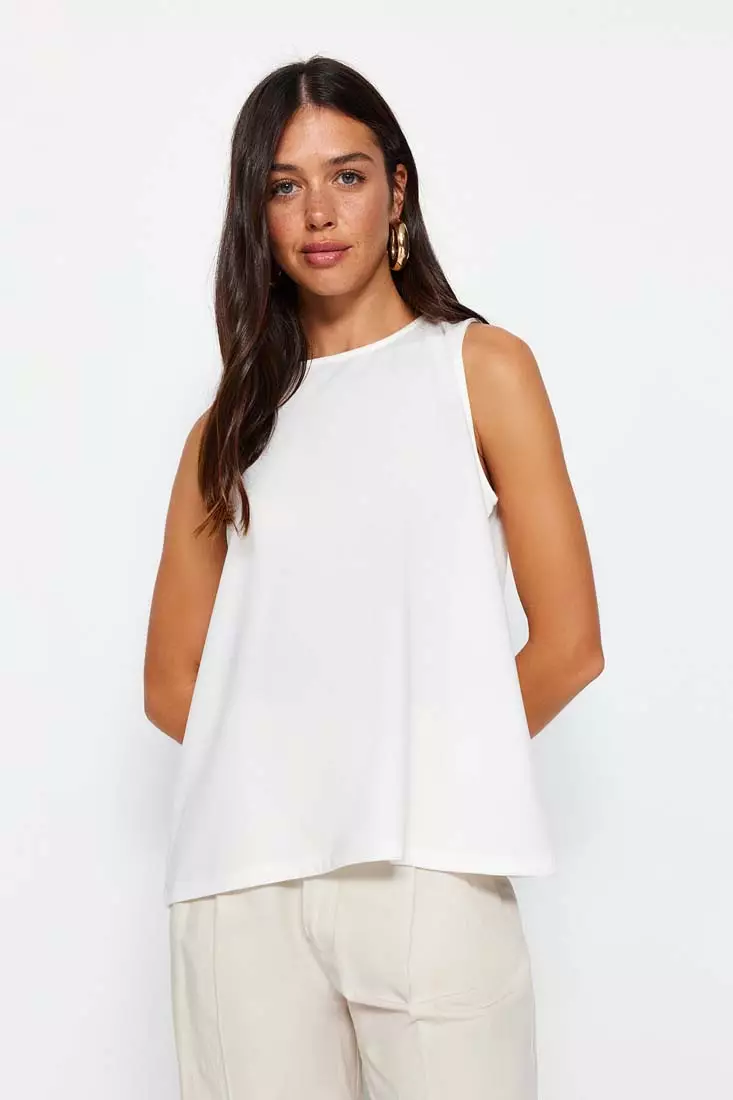 Buy sleeveless tops store online