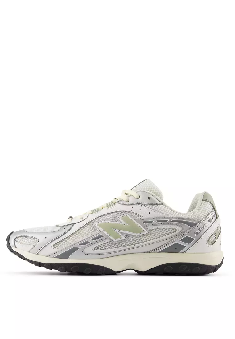204L Classic Lifestyle Shoes