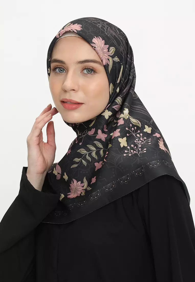 Iffah Fethna Square Damour