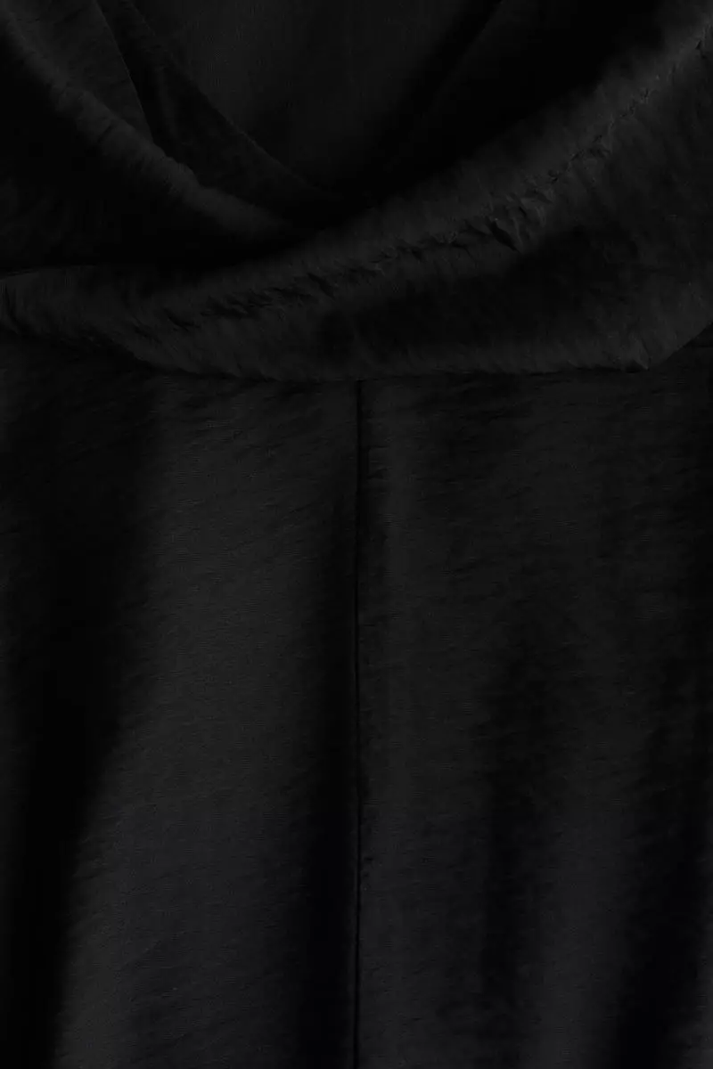 Scarf-collar dress