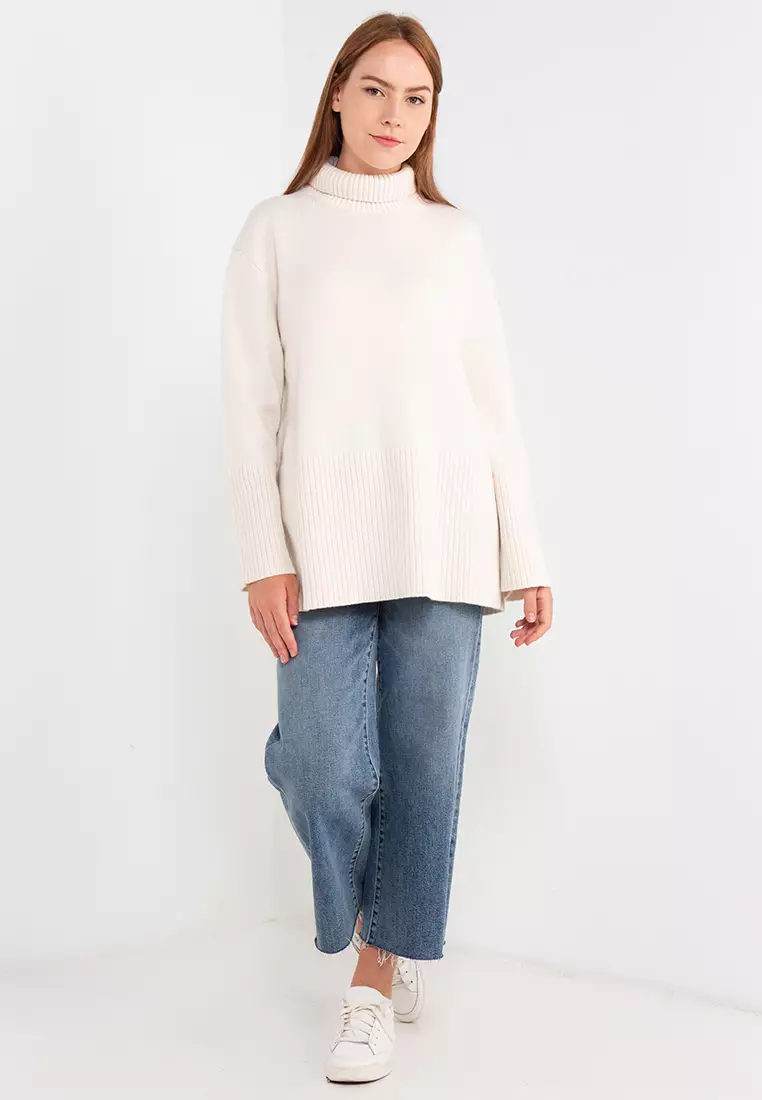 White turtleneck discount with bell sleeves