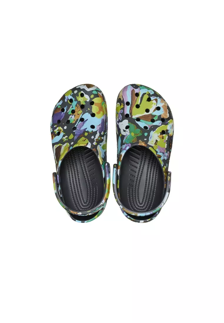 Classic Painted Floral Clog in Black Sand