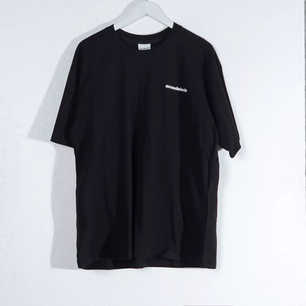 Kaos ADLV BOLD FONT TEXT BASIC WHITE BLACK TSHIRT 100% ORIGINAL