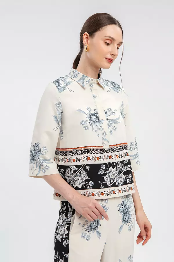 MINIMAL - Hasta - Blus Motif Bunga - Black Warna Beige