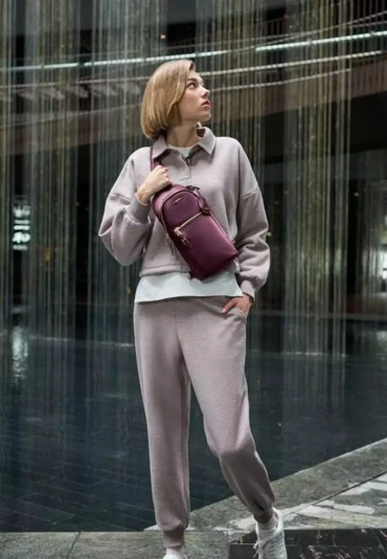 Jual Tumi Tumi Anna Sling Beetroot Original 2025 ZALORA Indonesia ®