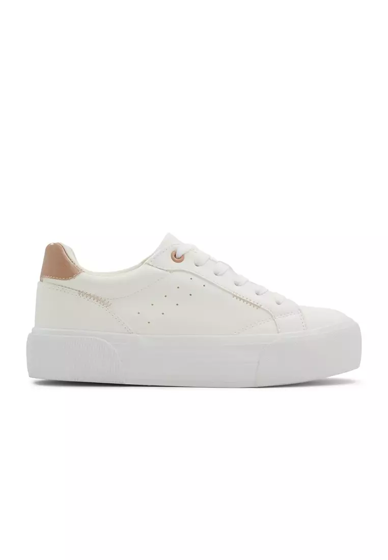 Feeona Low Top Sneakers