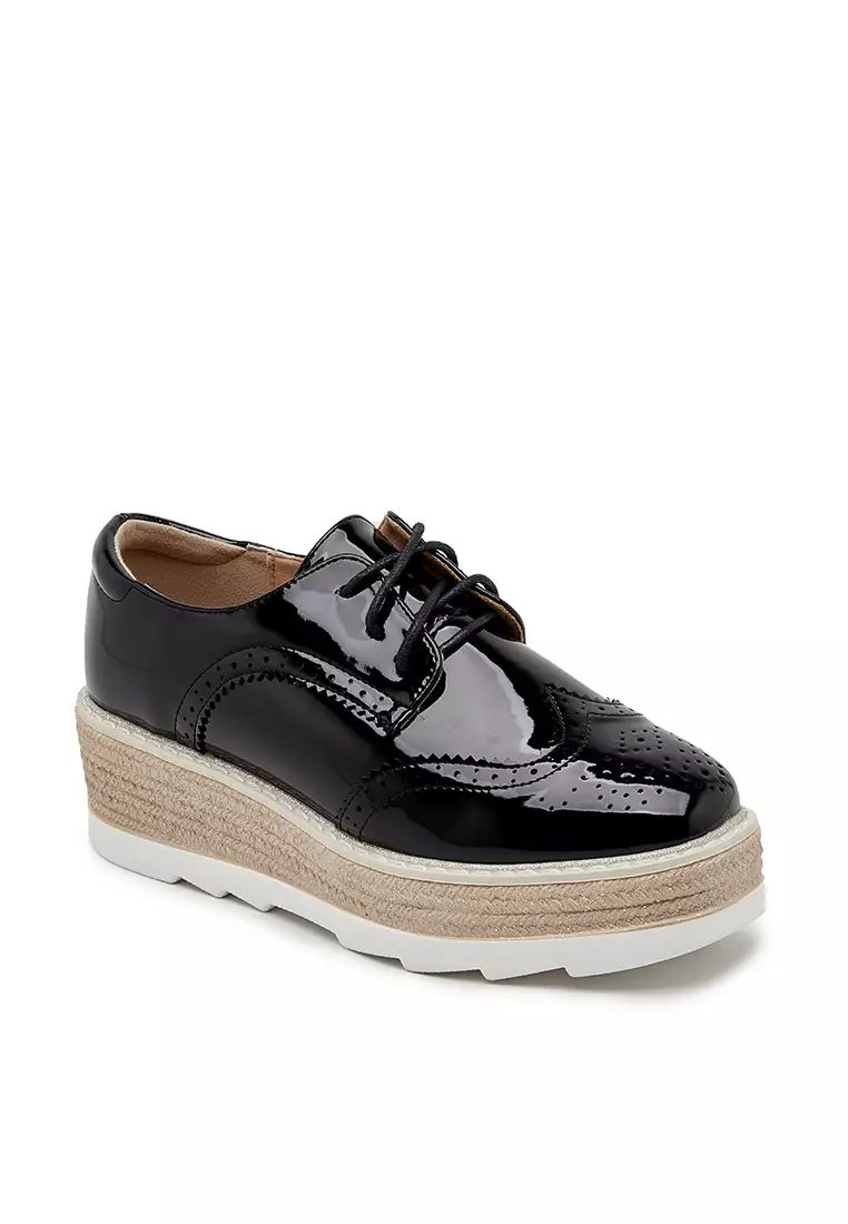 Buy Twenty Eight Shoes British Style Round Toe Flatform Shoes LW2931-10 ...