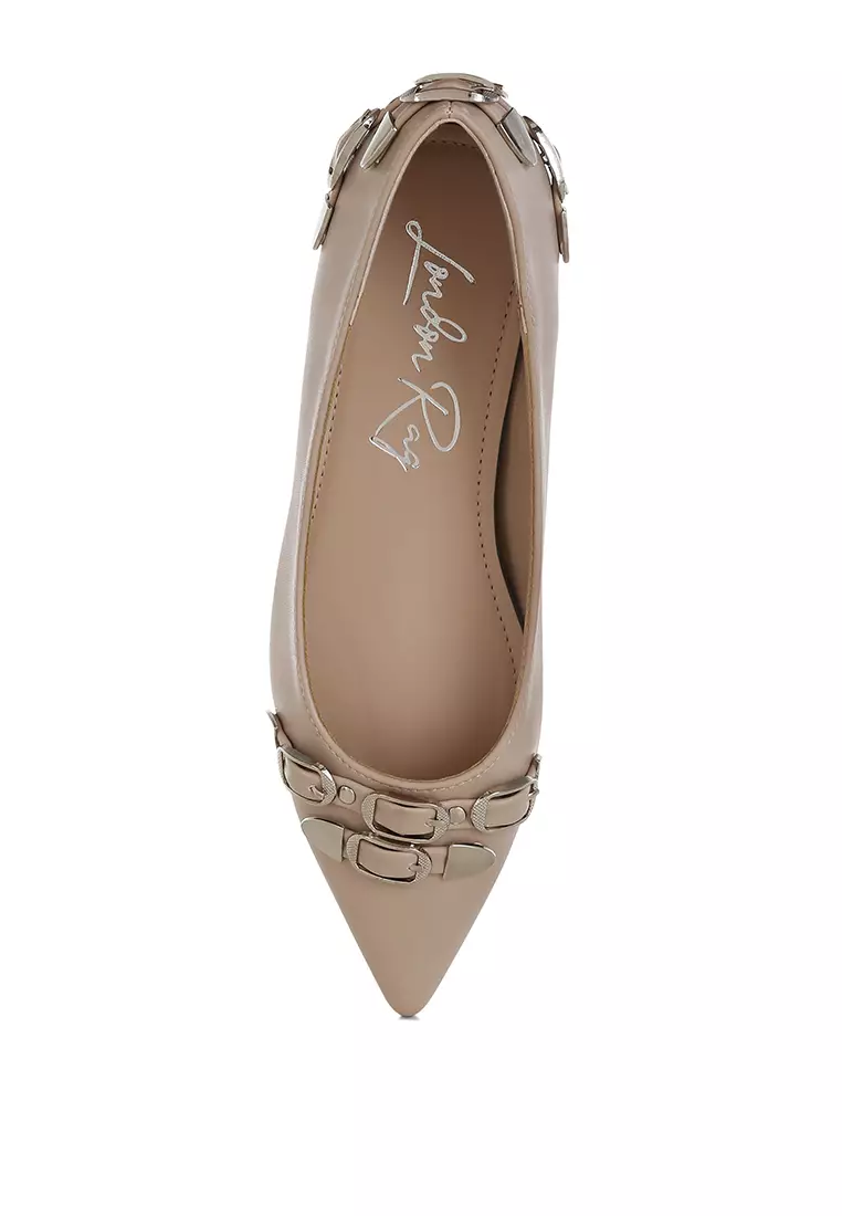 Belt Buckle Detail Ballerinas In Beige