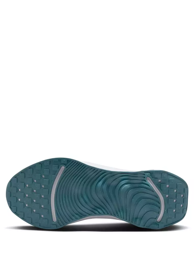 Motiva Walking Shoes