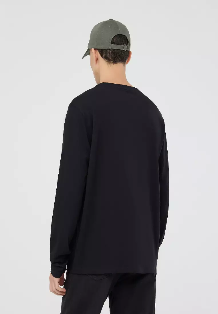 Man Long-Sleeved T-Shirt
