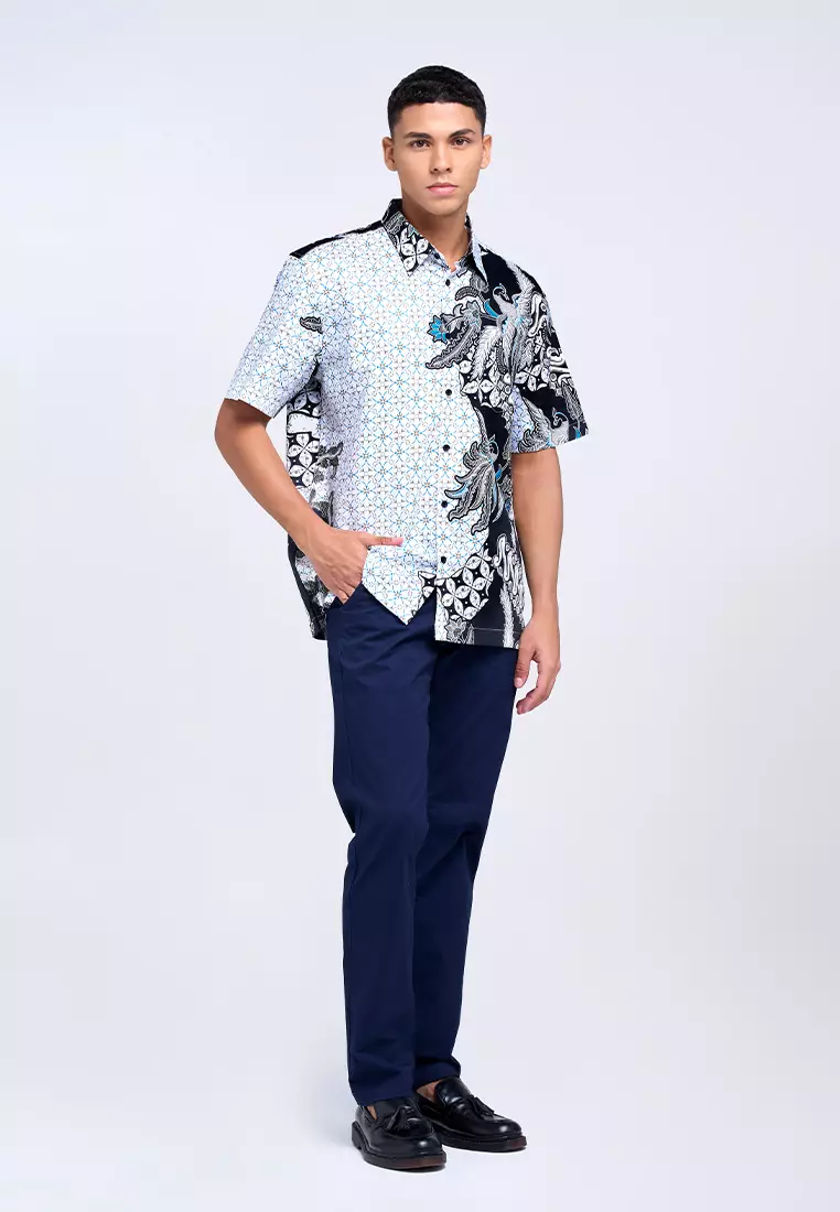 MANZONE - Kemeja Batik Lengan Pendek Pria Brama Comfort Fit - White Warna White