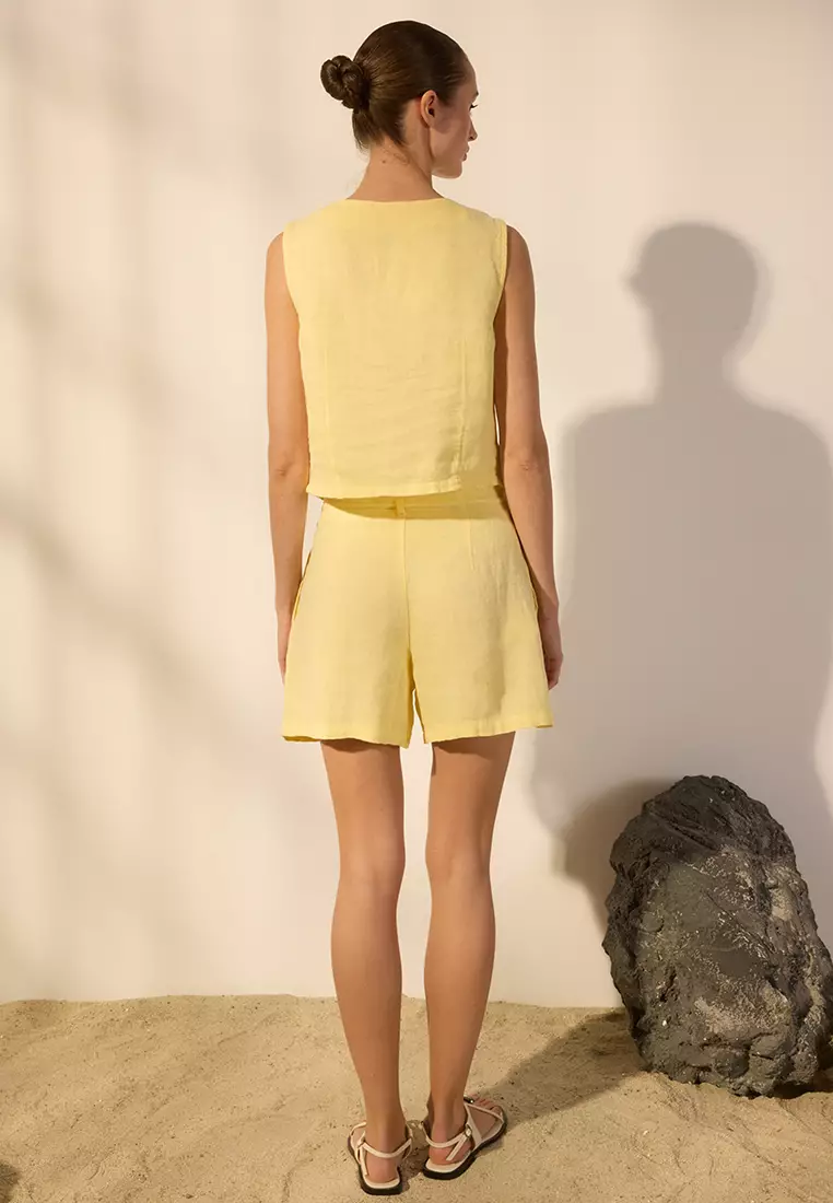 Yellow 100% Linen Waist Tie Detailed Mini Shorts Twoss25Sr00088
