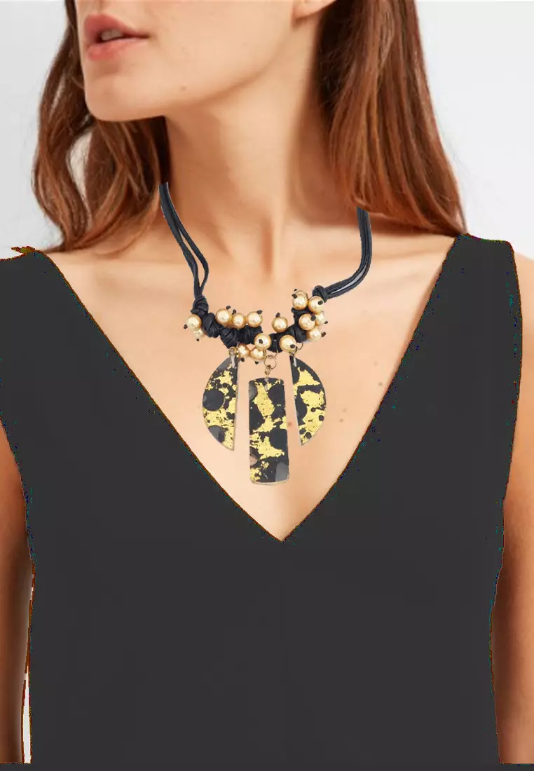 Circa  Foil Art Necklace Kalung Wanita Gold