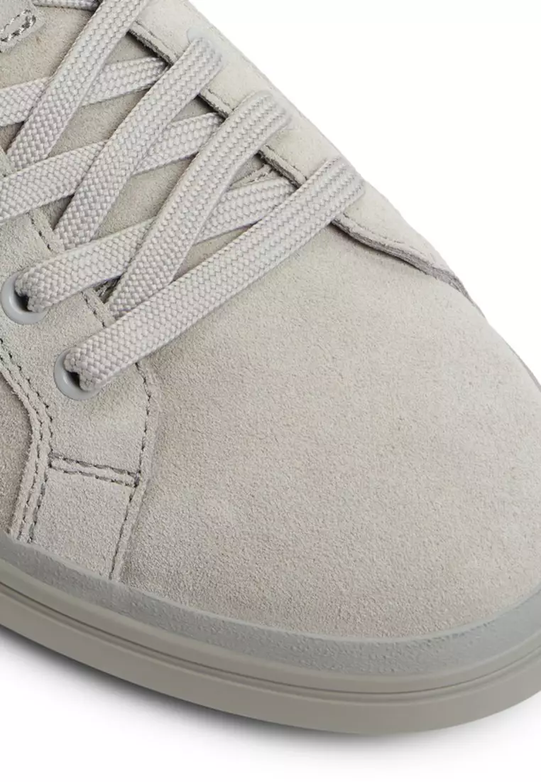 Finespec Sneakers
