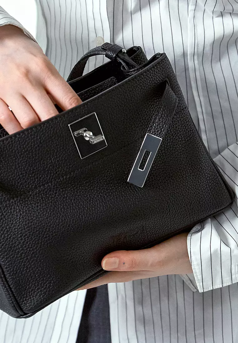 SAOIRSE Soft Structural 扣子皮帶迷你袋 II - 黑色