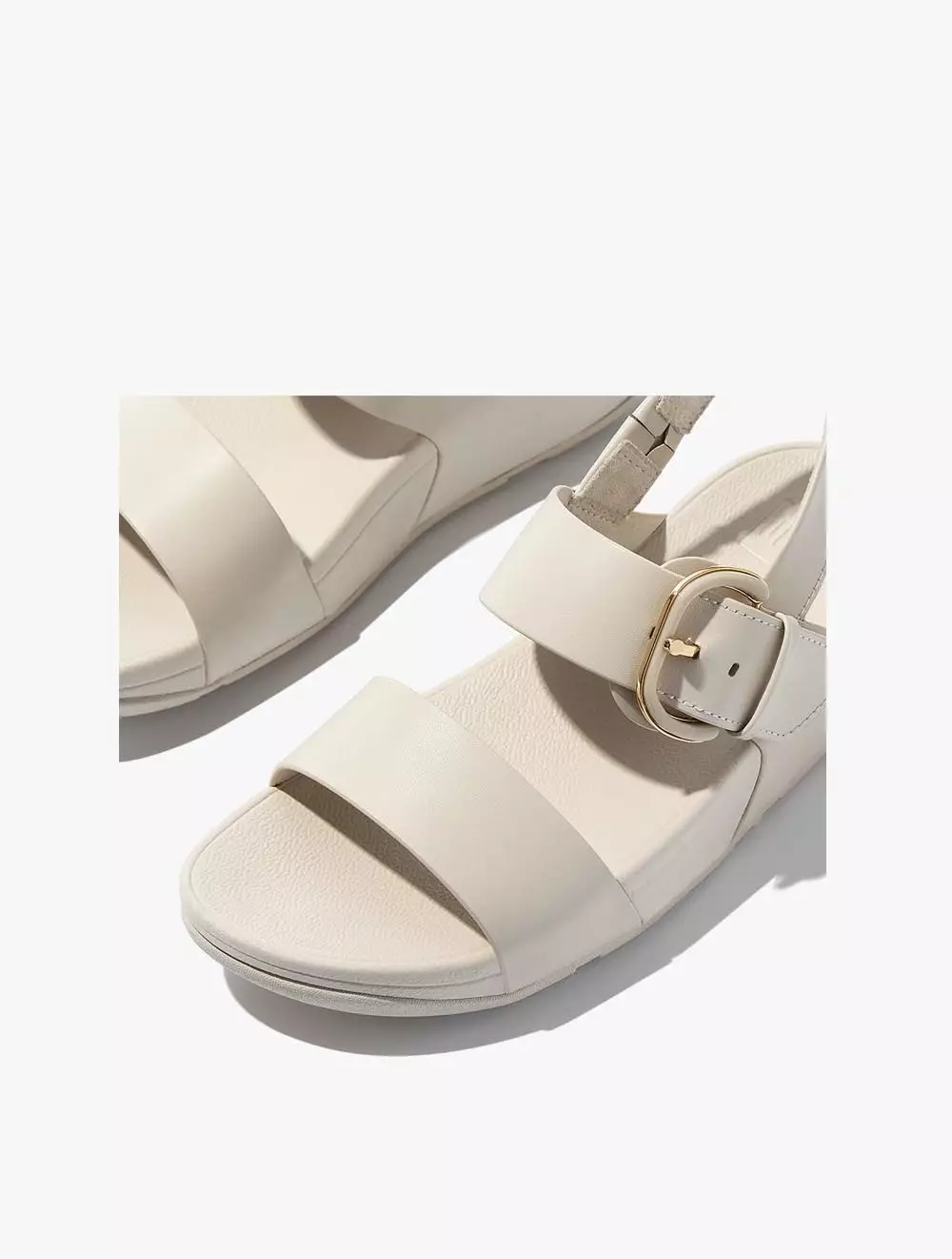 Fitflop Lulu Resin-Buckle Leather Back-Strap SandalsParis Beige