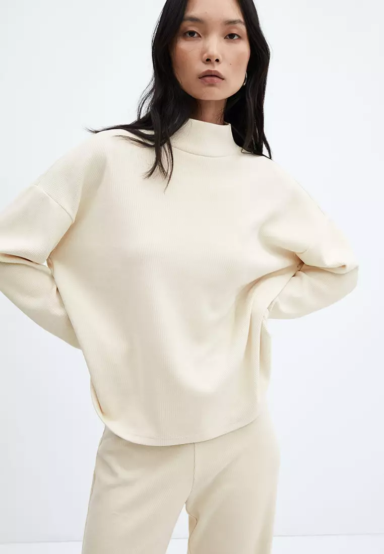 White high neck sweatshirt hotsell