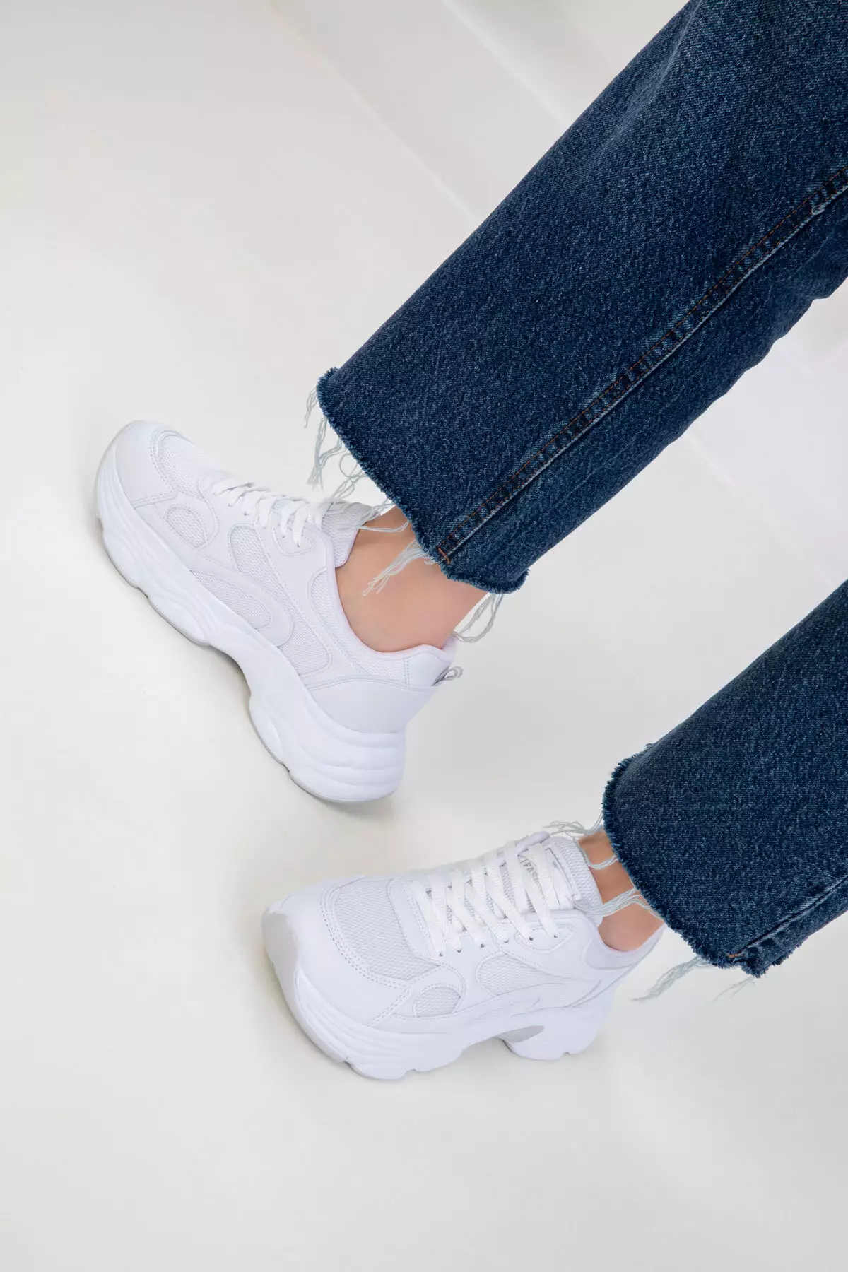 White Women's Sneaker 20566