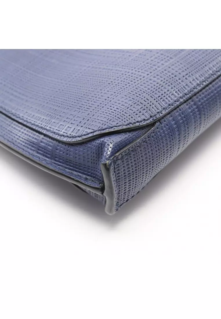 Pre-Loved LOEWE GOYA CROSSBODY BAG Goya Shoulder bag leather dark blue