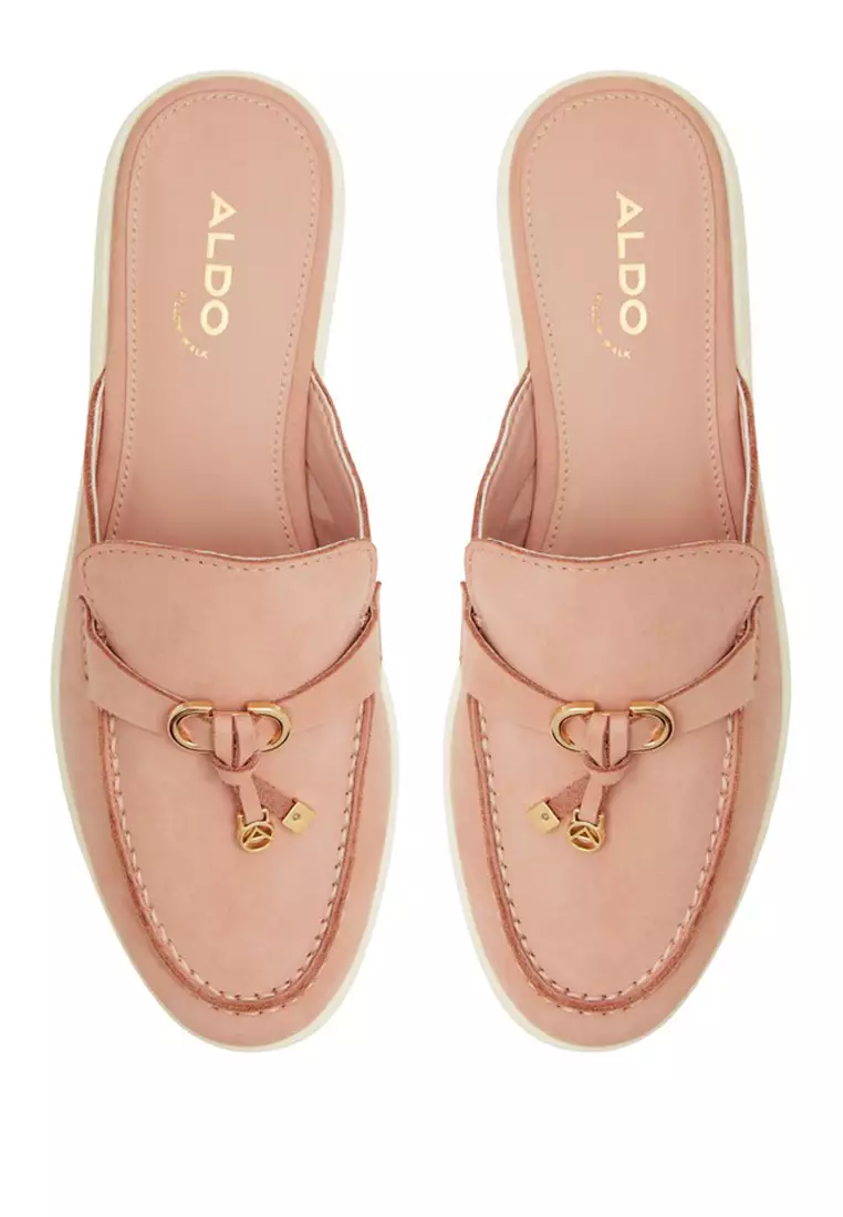 Kedoacien Slip Ons