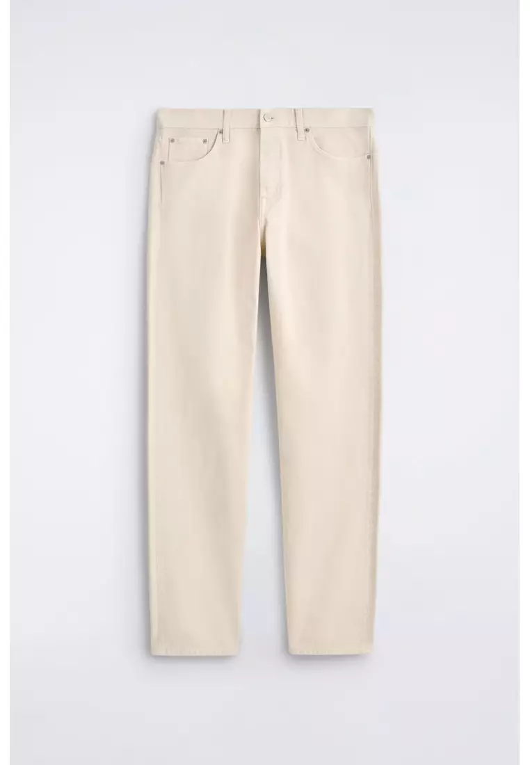 SIGNATURE STRAIGHT-LEG JEANS