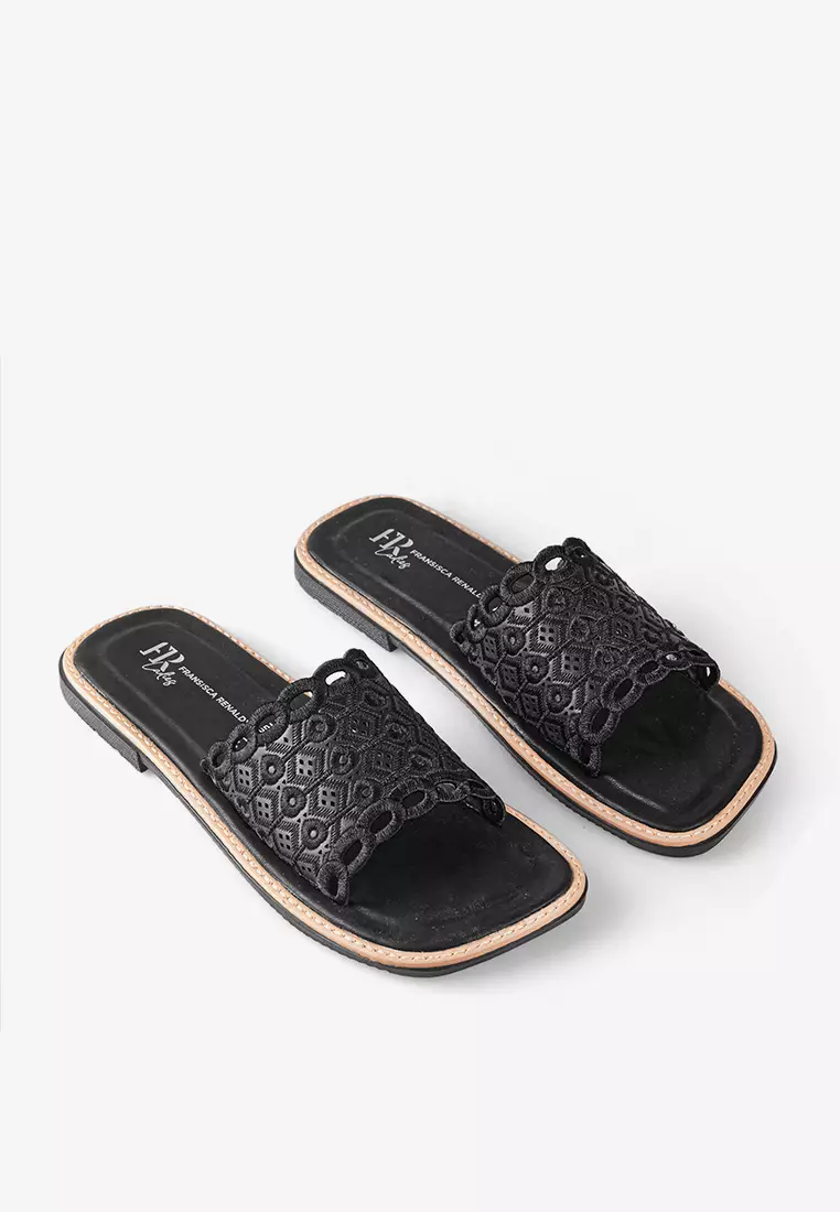 Sandal Ringan Slip On Wanita L.Yuna 01