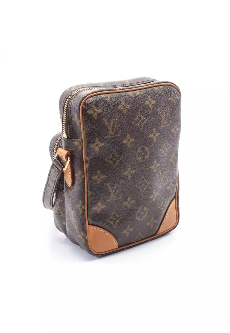 Pre-Loved Louis Vuitton Amazon monogram Shoulder bag PVC leather Brown