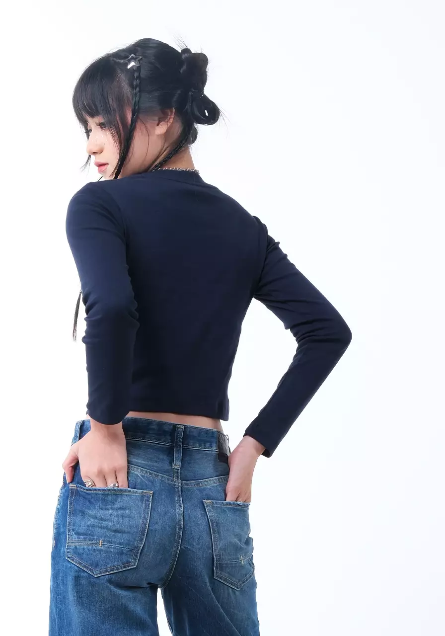 Kaos Baby Tee Wanita Lengan Panjang Round Dark Navy