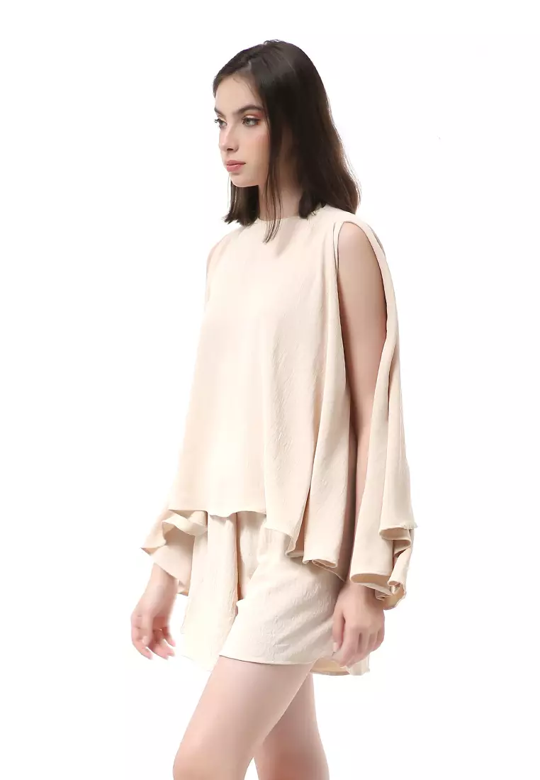 Nayra One Set Setelan Wanita Sleeveless Blouse with Short Pants Plain Motive Material Crepe Crinkle ORIGINAL - Cream