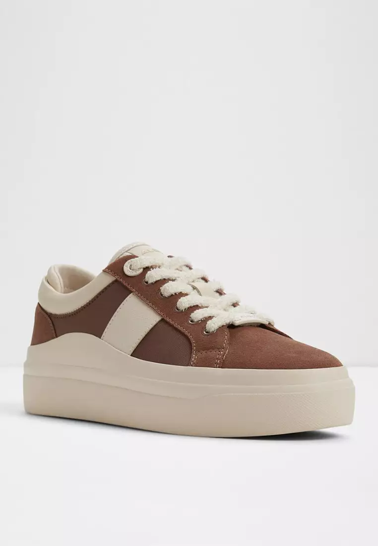 Brynlee Low-Top Sneakers