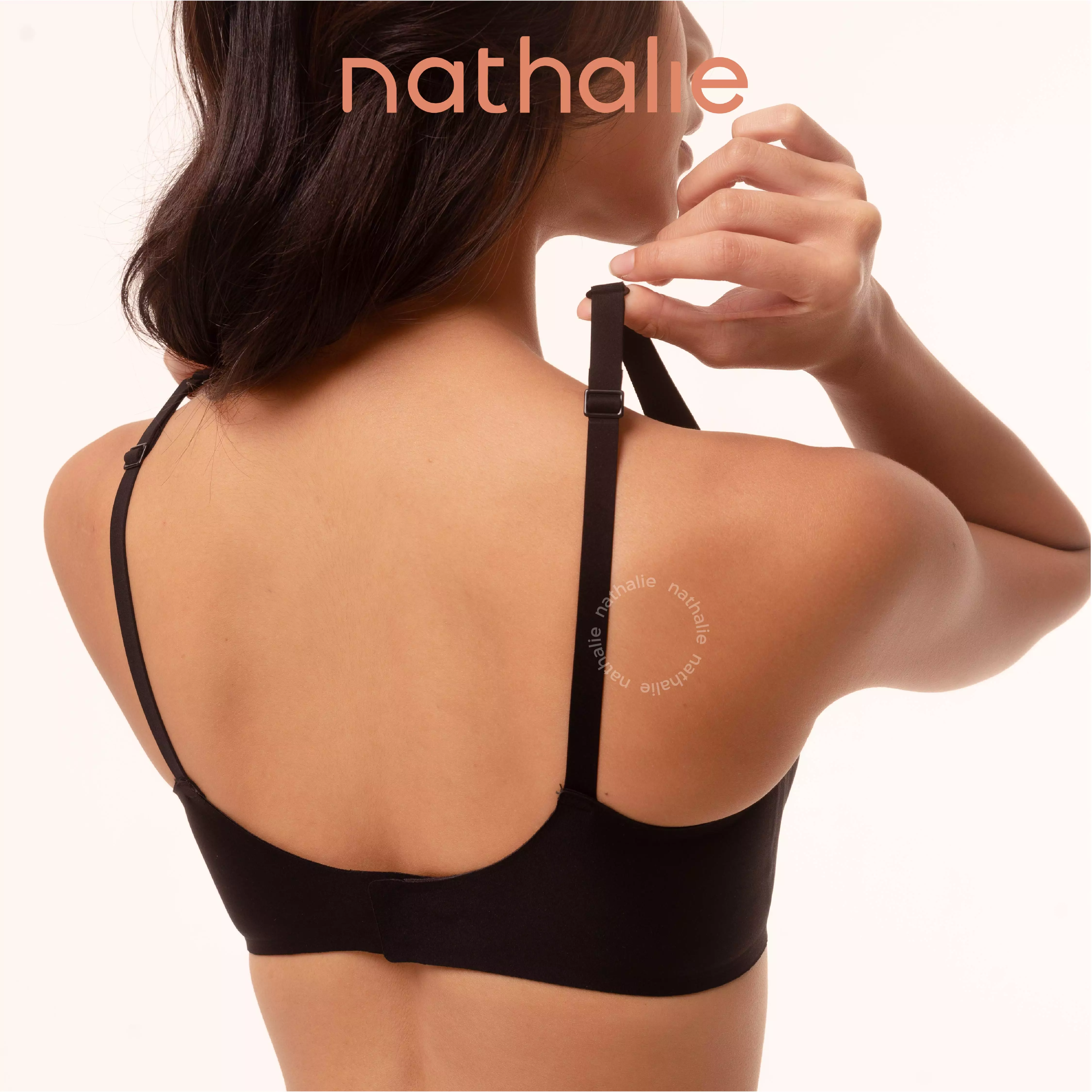 Nathalie V-Neck Seamless Bra NTB 3487 - Hitam