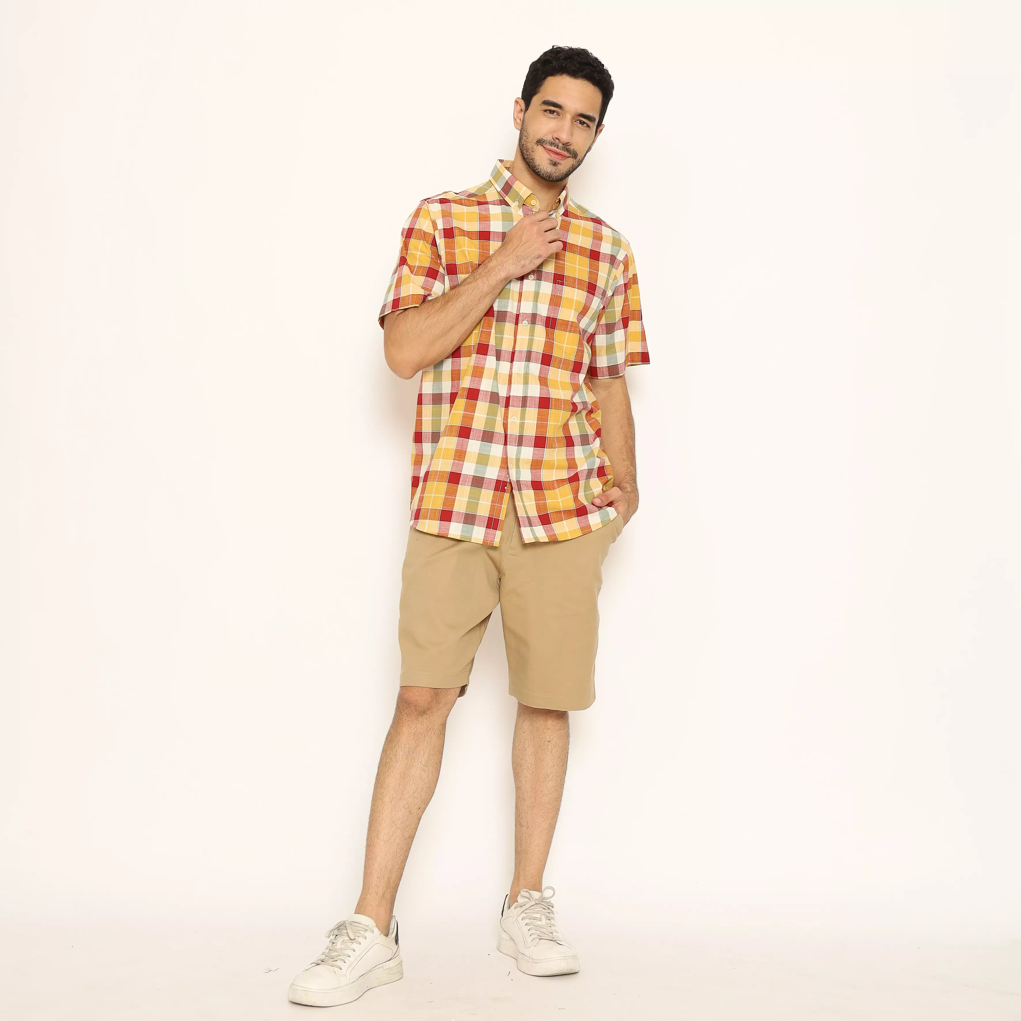 Lawell Kemeja Pria Lengan Pendek Kotak-Kotak Regular Fit warna Mustard – JETRO