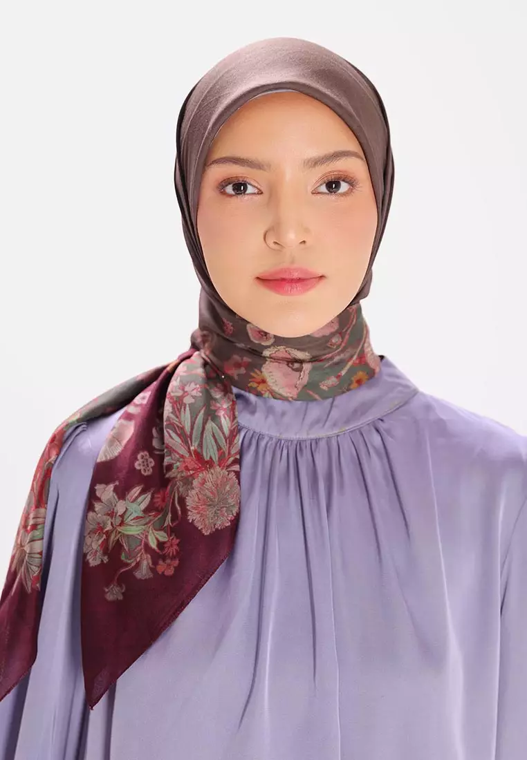 Ria Miranda Maroon Namia Scarf