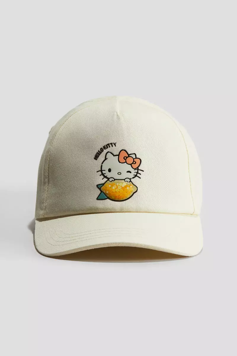Motif-detail cap