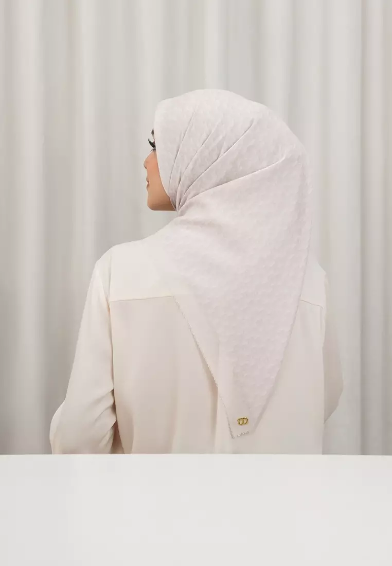 Leena Monogram Square - Coconut Cream