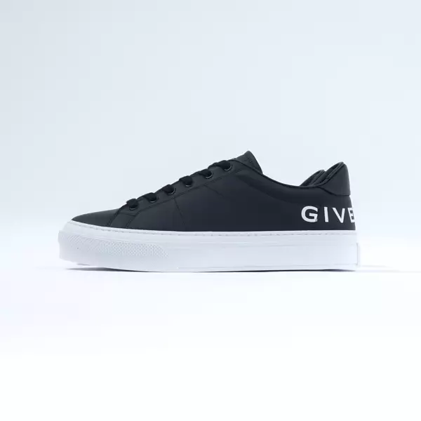 Sepatu GIVENCHY URBAN TEXT WHITE BLACK SNEAKER 100% ORIGINAL