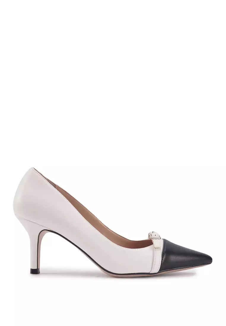 Discount on Nine West  shoes - SKU: Holly Pointed Toe Pumps Off White