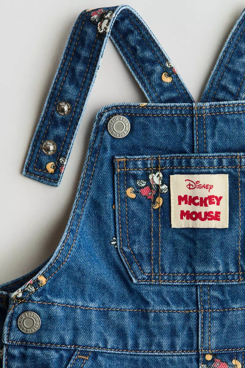 Printed denim dungarees