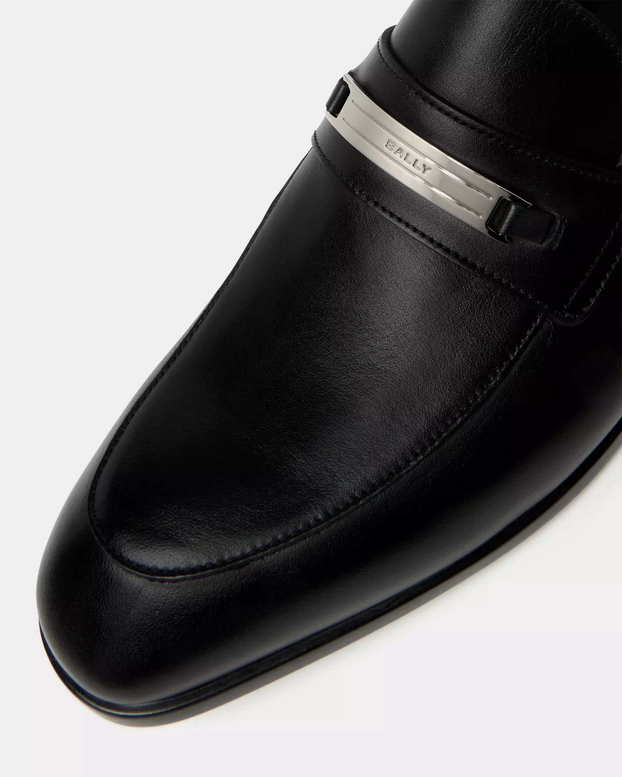 Bally Onizy Loafer In Leather - Black